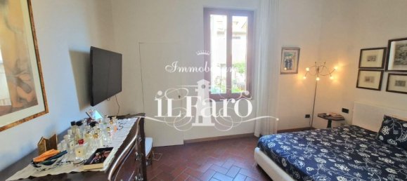 5 bedrooms Apartment in Campi Bisenzio, Italy No. 319694 16