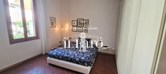 5 bedrooms Apartment in Campi Bisenzio, Italy No. 319694 13