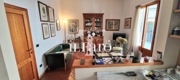 5 bedrooms Apartment in Campi Bisenzio, Italy No. 319694 5