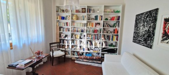 5 bedrooms Apartment in Campi Bisenzio, Italy No. 319694 24