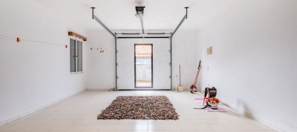 130m² Building in Santa Cruz, Portugal No. 136647 26