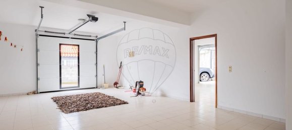 130m² Building in Santa Cruz, Portugal No. 136647 18