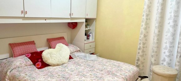 3-salle Appartement à Genoa, Italy No. 36212 8