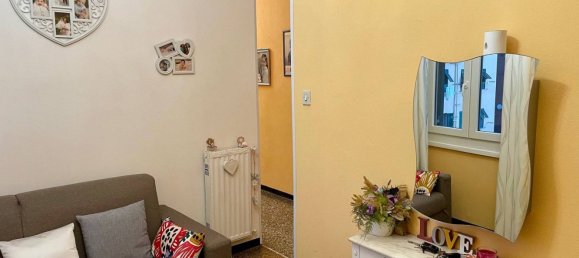 3-salle Appartement à Genoa, Italy No. 36212 4