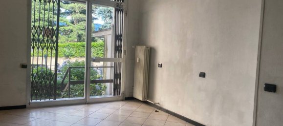2 rooms Commercial property in Como, Italy No. 99095 10