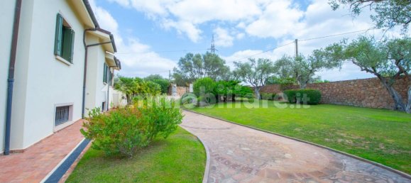 4 bedrooms Villa in Sassari, Italy No. 306549 6