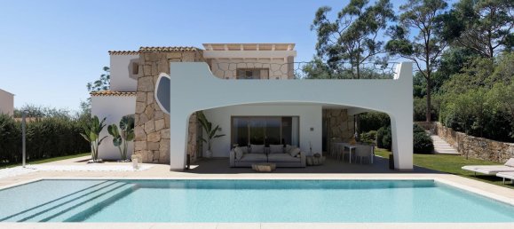 Villa de 4 habitaciónes en San Teodoro, Italy No. 18209 2