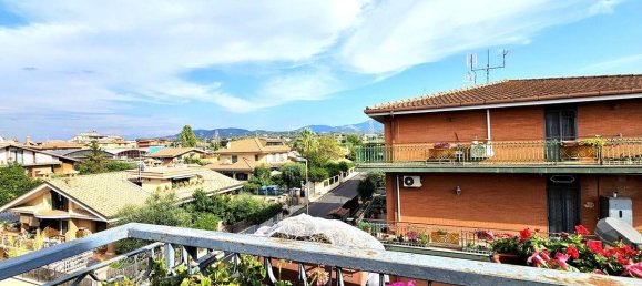 2-salle Penthouse à Ciampino, Italy No. 88162 5