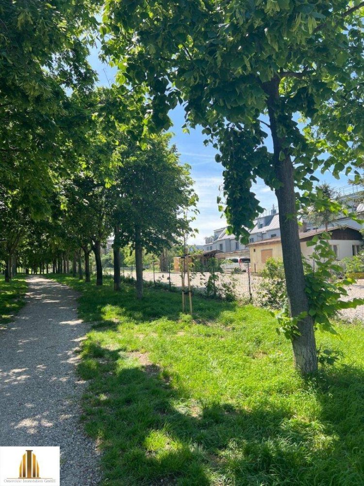 4299m² Land in Simmering, Austria No. 215305
