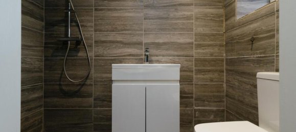 2 Schlafzimmer Haus in Kenley, United Kingdom, Nr. 8045 7