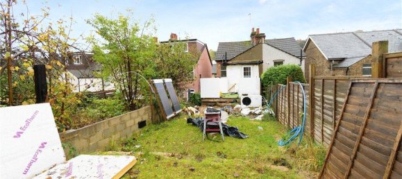 2 Schlafzimmer Haus in Kenley, United Kingdom, Nr. 8045 8