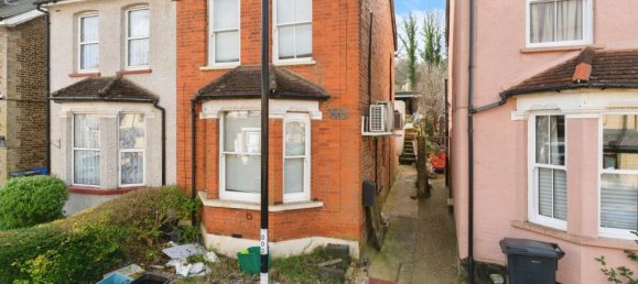 2 Schlafzimmer Haus in Kenley, United Kingdom, Nr. 8045 13