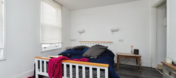 2 Schlafzimmer Haus in Kenley, United Kingdom, Nr. 8045 14