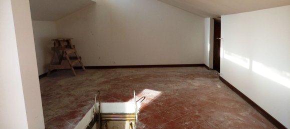 4 bedrooms House in Sambuci, Italy No. 255969 5