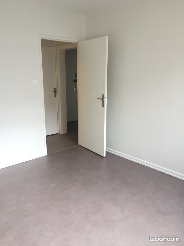 Apartamento de 2 dormitorios en Strasbourg, France No. 56427