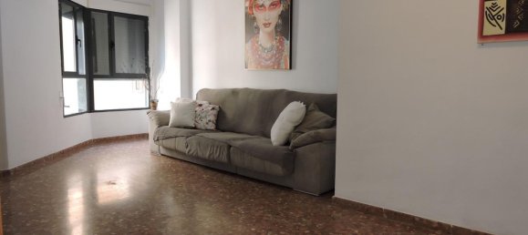 Apartamento de 3 dormitorios en Valencia, Spain No. 186504 4