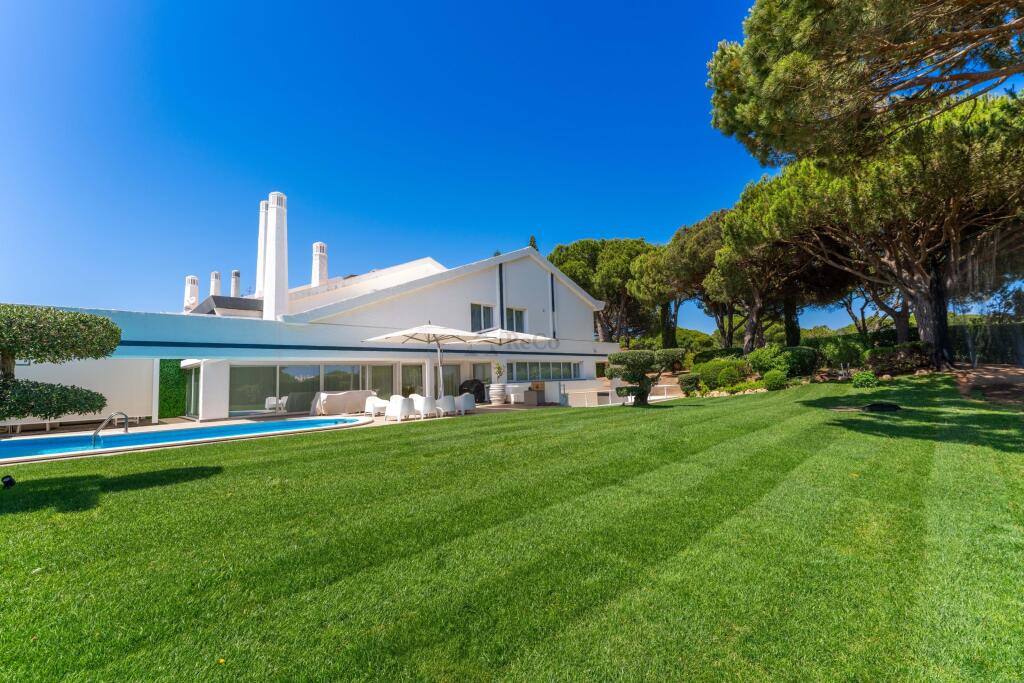 5 bedrooms Villa in Quarteira, Portugal No. 267722
