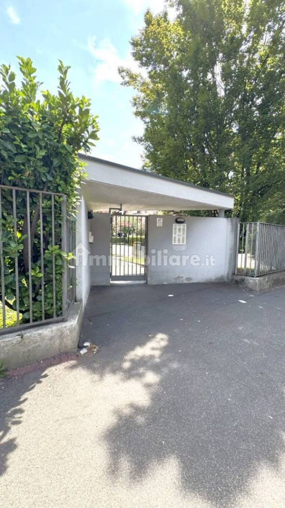 2 bedrooms Apartment in Cernusco sul Naviglio, Italy No. 332197