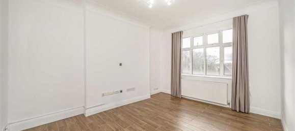 Apartamento de 3 dormitorios en Cricklewood, United Kingdom No. 5717 2