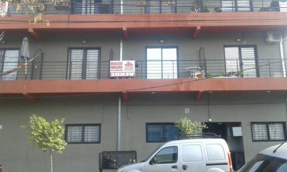 Studio in Avellaneda, Argentina No. 11274