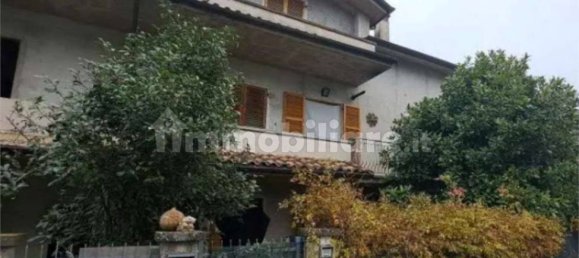 4 bedrooms Apartment in Sant'Angelo in Vado, Italy No. 265458 7