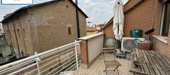 2 rooms Apartment in Rome, Italy No. 204735 3