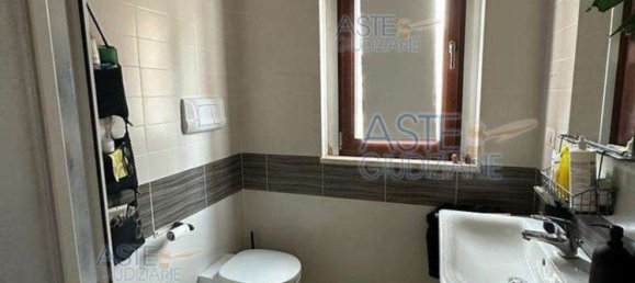 2 rooms Apartment in Rome, Italy No. 204735 2