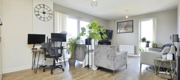 2 bedrooms Apartment in Barking, United Kingdom No. 12477 2