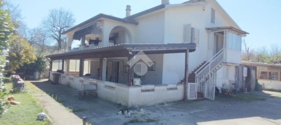 4 bedrooms House in Cervaro, Italy No. 226161 7