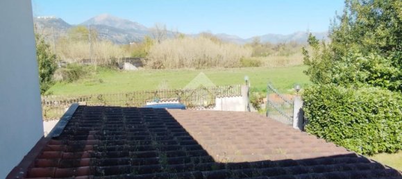 4 bedrooms House in Cervaro, Italy No. 226161 25