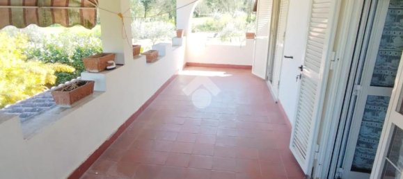 4 bedrooms House in Cervaro, Italy No. 226161 14