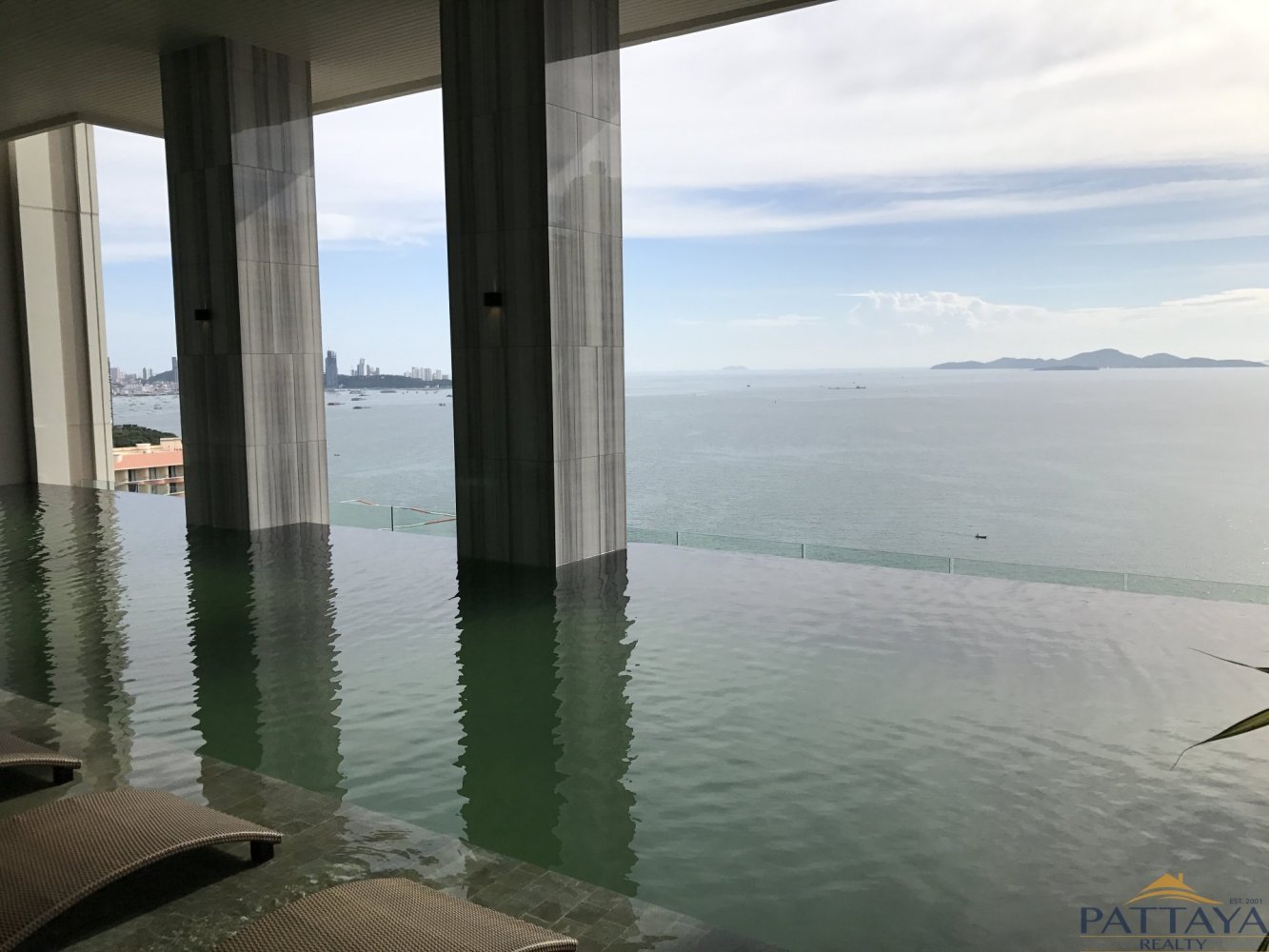 شقة 2 غرف نوم  في The Riviera Wongamat Beach Pattaya, Thailand رقم 29520