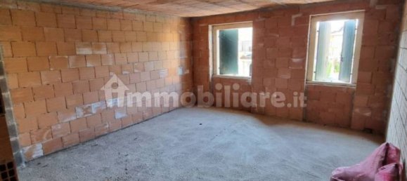 2 bedrooms House in Povegliano Veronese, Italy No. 272896 4