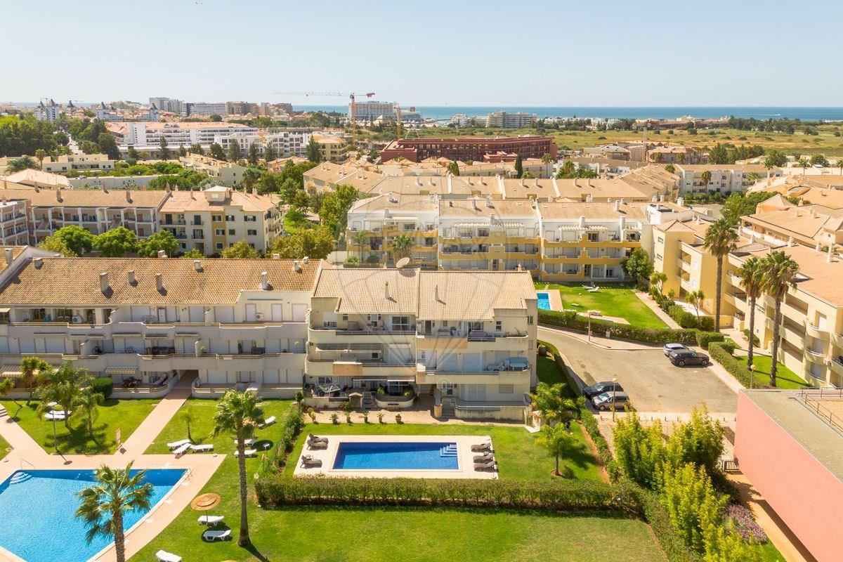 2 bedrooms Apartment in Quarteira, Portugal No. 335564