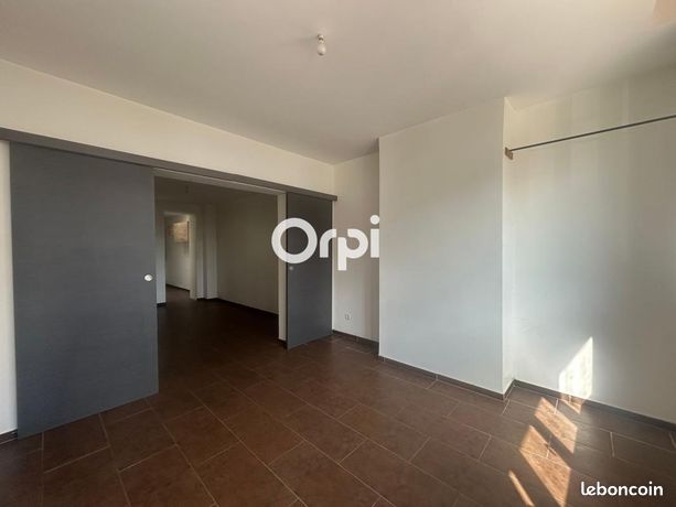 3 Schlafzimmer Haus in Calais, France, Nr. 313380