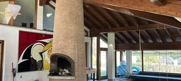 3 bedrooms Apartment in Erba, Italy No. 3909 7