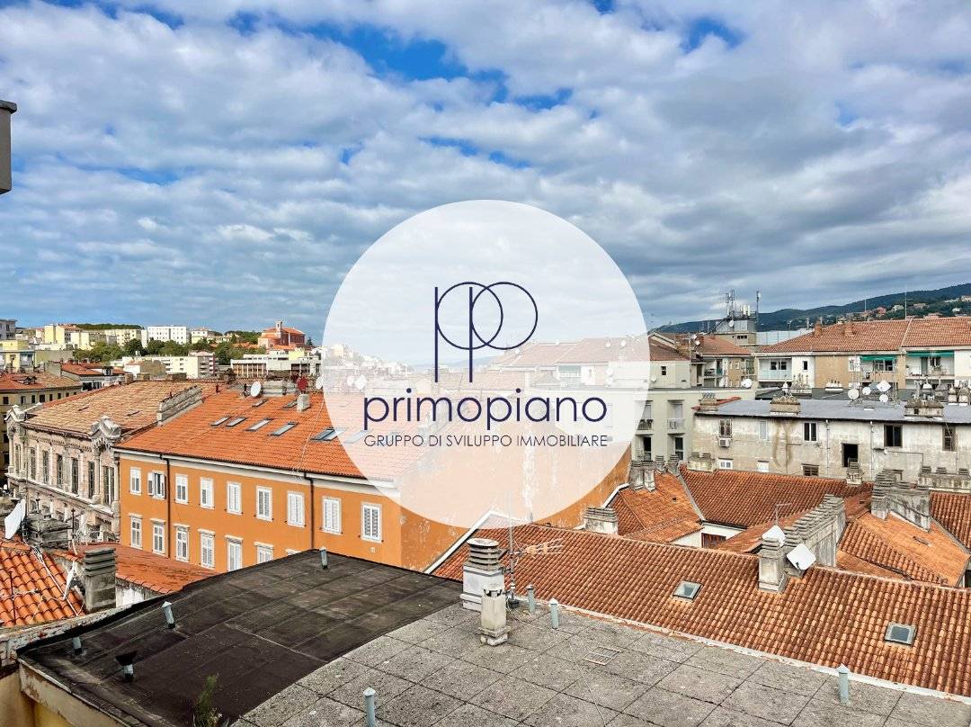 2 bedrooms Apartment in Trieste, Italy No. 9376