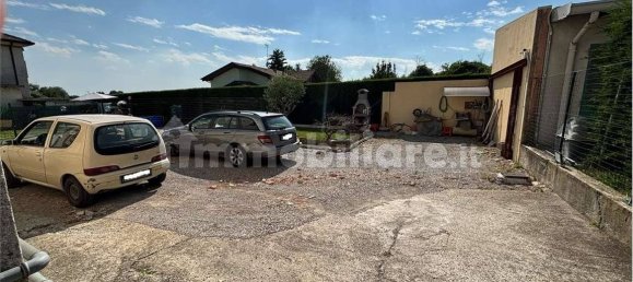 3 rooms Apartment in Appiano Gentile, Italy No. 285505 12