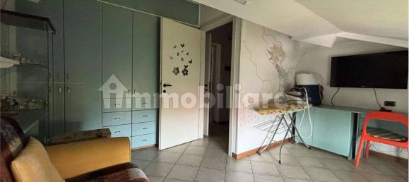 3 rooms Apartment in Appiano Gentile, Italy No. 285505 8