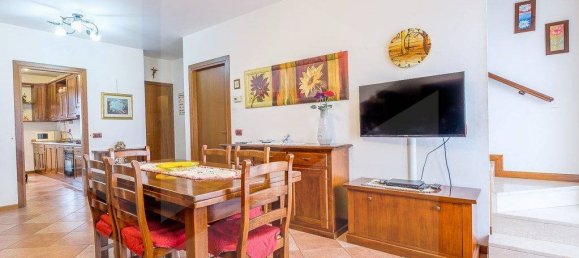 Квартира с 5 комнатами в Буссоленго, Италия № 18548 11