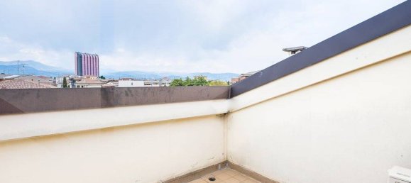 Квартира с 5 комнатами в Буссоленго, Италия № 18548 18