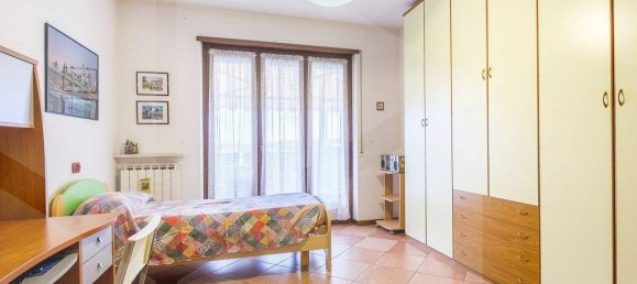 Квартира с 5 комнатами в Буссоленго, Италия № 18548 9