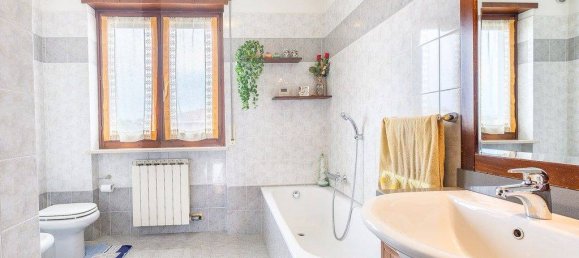 Квартира с 5 комнатами в Буссоленго, Италия № 18548 14