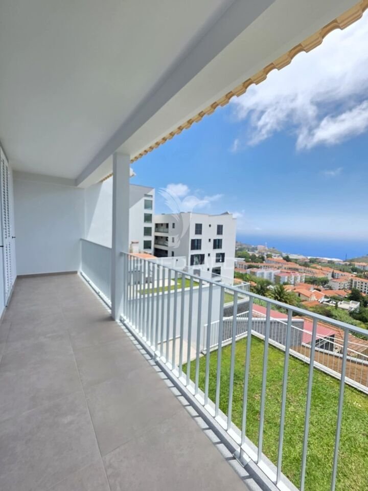 3 bedrooms House in Funchal, Portugal No. 213113