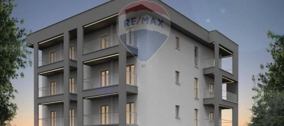 4 rooms Apartment in Pescara, Italy No. 136529 2