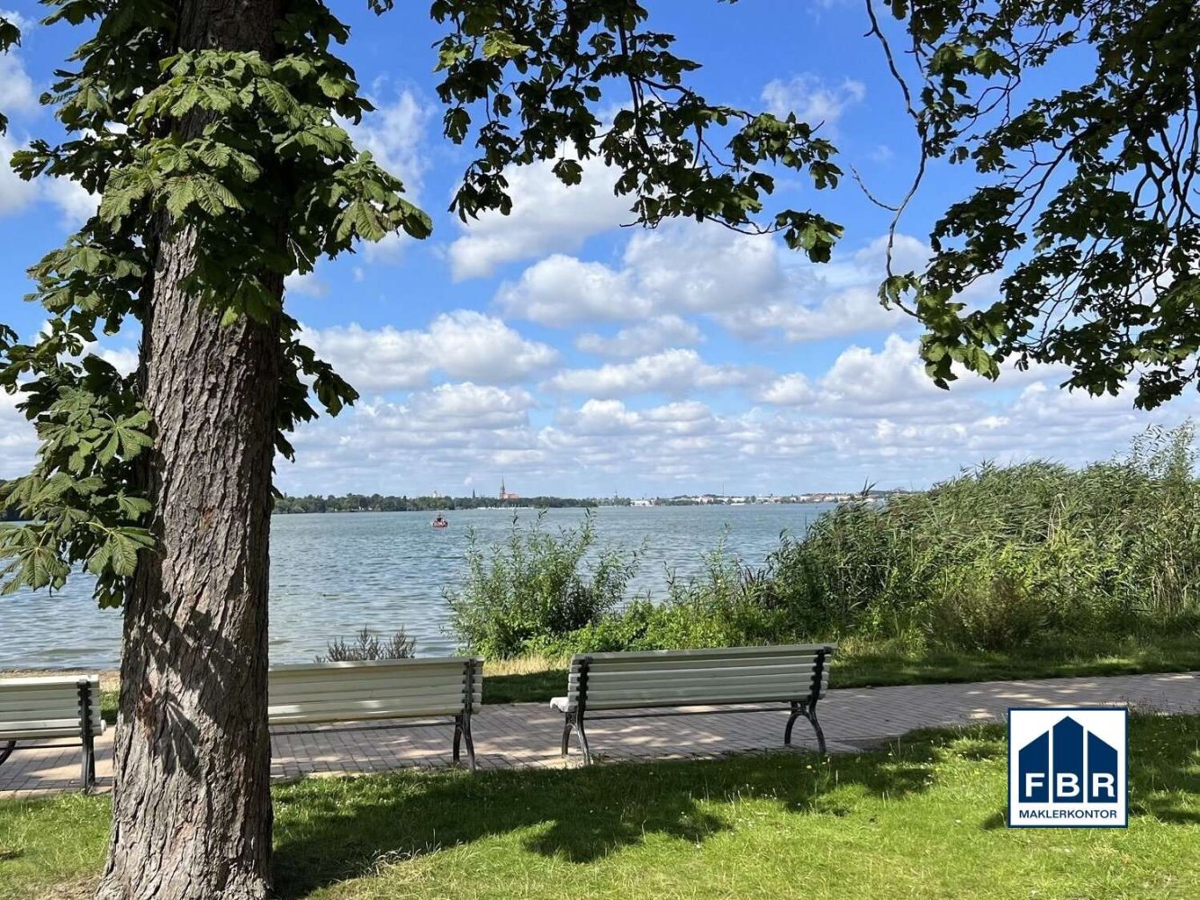 Квартира с 2 спальнями в Шверин, Германия № 311437