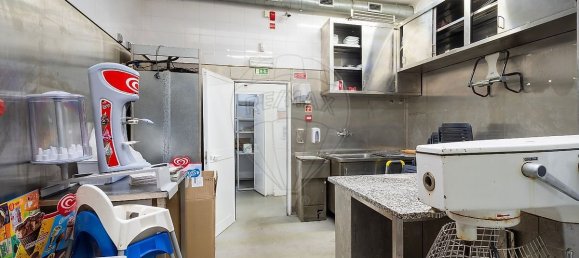 Gewerbliche Immobilie in Lisbon, Portugal, Nr. 250693 12