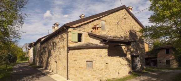 9 rooms House in Polinago, Italy No. 221706 2