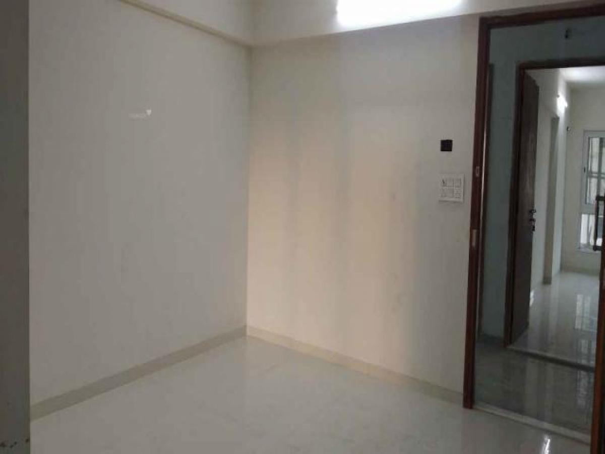 2 bedrooms House in Mumbai, India No. 2533