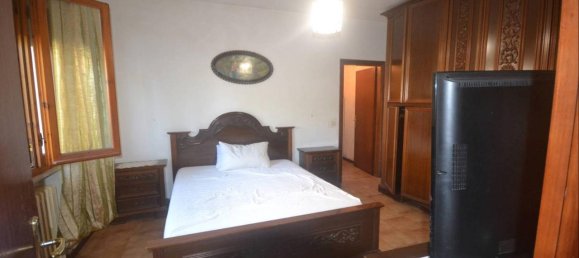 4-Zimmer Haus in Ostellato, Italy, Nr. 161055 10